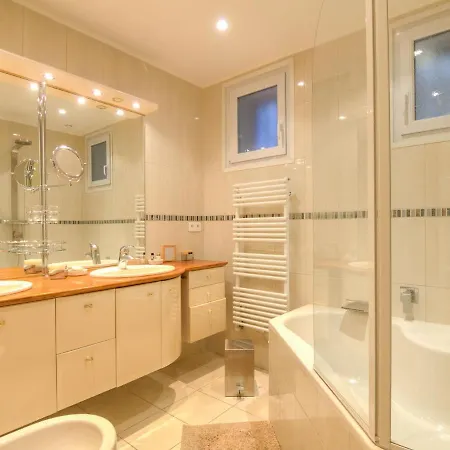 Holiday home De La Roque By Interhome Althen-des-Paluds